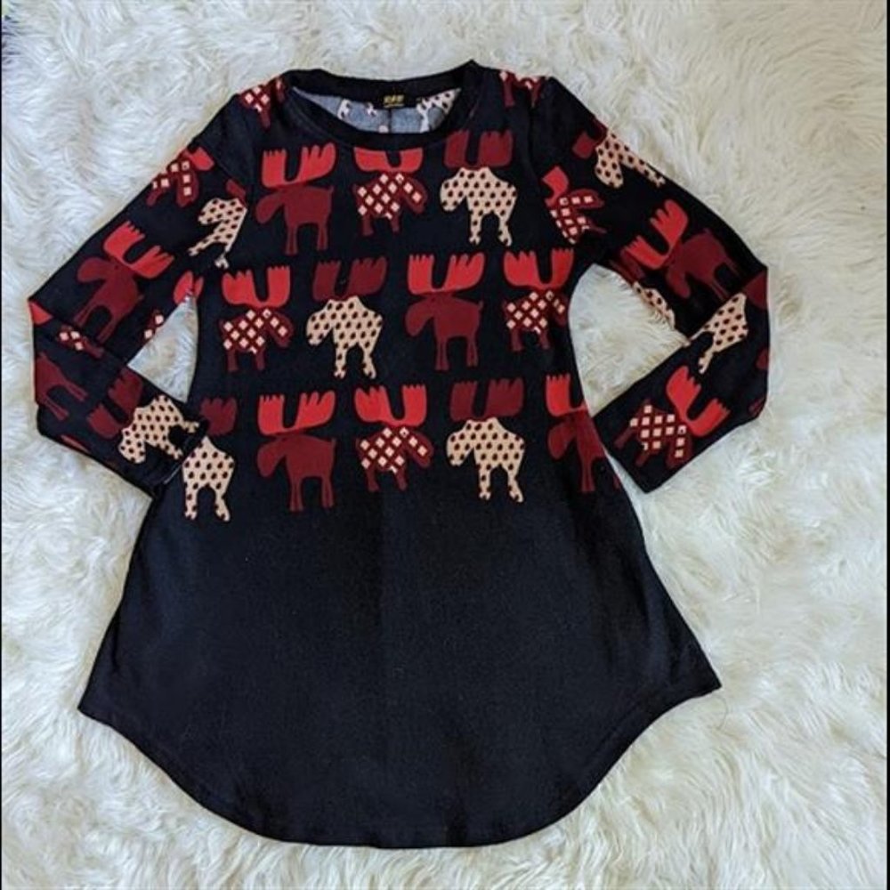 R & B Collection Reindeer Christmas Dress Size S. BT